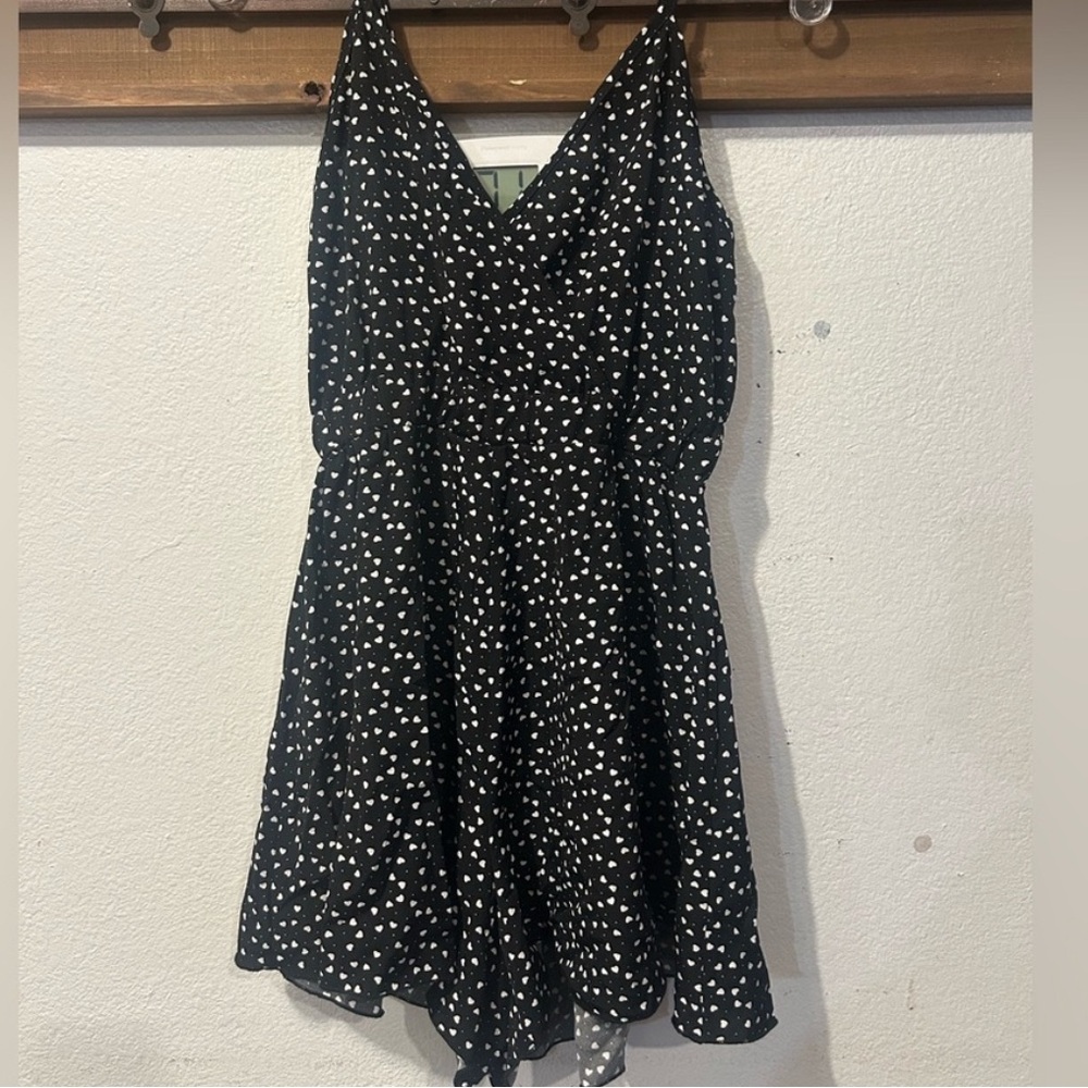 SHEIN Black White Heart Print Romper - Picture 2 of 5